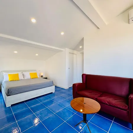 Yourhome - La Famiglia Apartment *