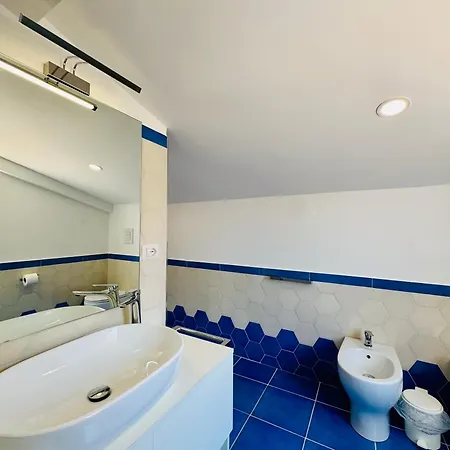 Yourhome - La Famiglia Apartment *